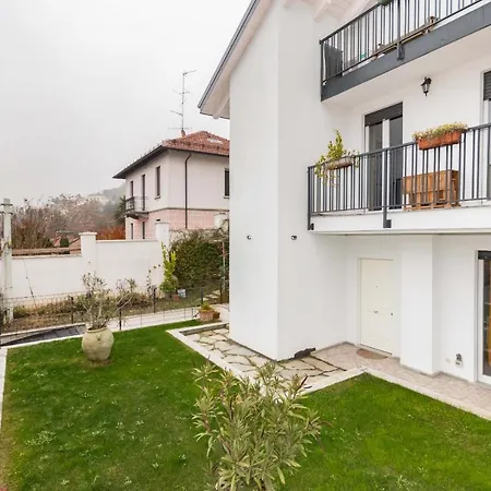 A Amaranto By Wonderful Italy *